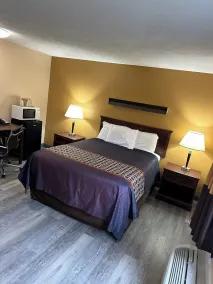 Wickford Motor Inn - Room