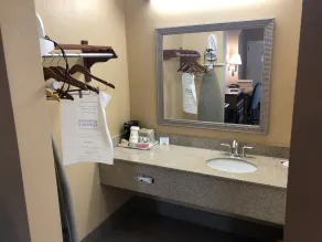 Days Inn by Wyndham Columbus - Salle de bain