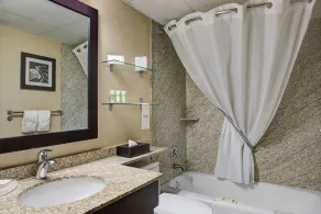 Best Western PLUS City Centre Inn - Salle de bain