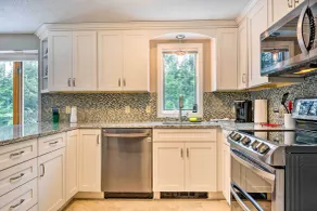 Campton Home w/ Mtn Views - Close to the Slopes! - Interiør