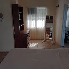 Serene room nr Intl Airpt & Sandy Beach - Habitación