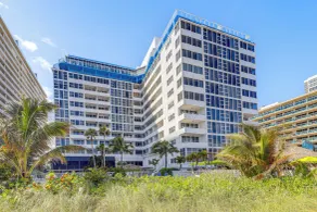 Steps to Sand! 10th-floor Ocean Manor Unit w/ Pool - Intérieur