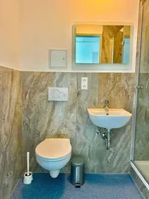Donau-Iller Vermietung 24 GmbH - Badezimmer
