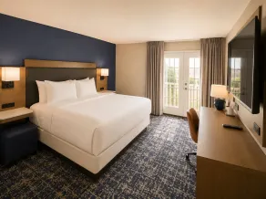 Best Western Plus Atlanta Sandy Springs Perimeter Hotel - Room