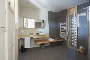 Les Échasses Golf & Surf Eco Lodge - Bathroom