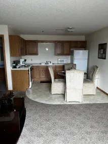 Budget Host Inn & Suites - Chambre