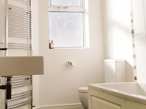 The 329 - Badezimmer