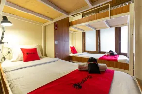 RedDoorz Hostel @ Dago 2 - Room