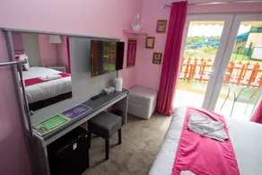 Gulliver's Valley, M1, JCT 31 - Habitación