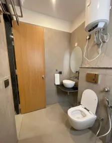 HOTEL SRIJAN near Iskcon temple, main road Vrindavan - Bathroom