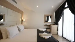 Alesta Seaside Residence - Room