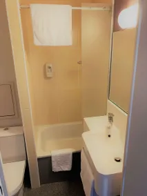 Kyriad Direct Clermont Ferrand Nord Gerzat - Badezimmer