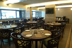 Comfort Inn President Near Ahmedabad Junction Station - Restaurant