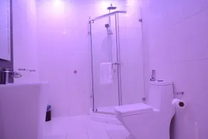 Refal Homes - Bathroom