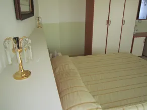 Tourist Hotel - Room