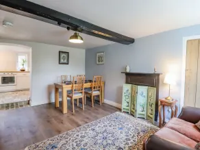 Bluebird Cottage - Interior