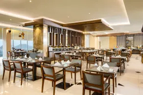 Hotel Santika Gresik - Restaurante