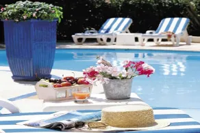 Hôtel Les Rives Bleues - Piscine