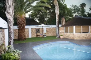 Travetel OR Tambo Airport - Pool