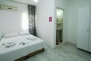 Fullmoon Rooms - Camera