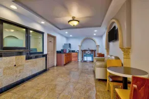Motel 6 South Gate CA - Hall