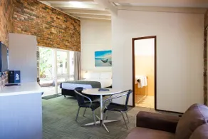 Leisure Inn Hotel Rockingham - Room