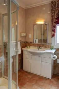 The Birch Hotel - Bathroom