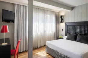 Salles Hotel Aeroport de Girona - Chambre