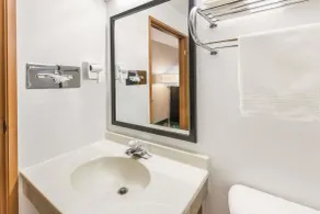 Super 8 by Wyndham Ionia MI - Bad