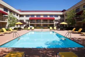 DoubleTree Suites by Hilton Hotel Cincinnati - Blue Ash - Piscine