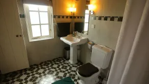 Senani Colonial Holiday Bungalow / rabat på 25% for ugentlig ophold - Badeværelse