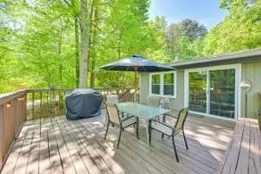 Dock & Pavilion! Lake Norman Retreat on Quiet Cove - Innvendig