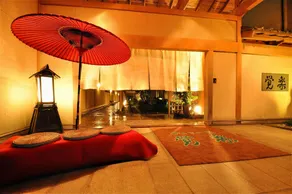 Kansuien Kakuraku - Interior entrance