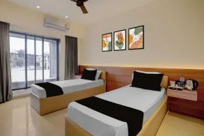Townhouse RTO Office Silvassa Formerly Hotel Utkarsh - Rum