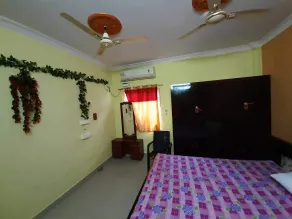 Venkateswara Stay Home - Room