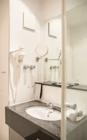 Ramada by Wyndham München Airport - Salle de bain