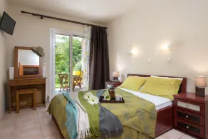 Natura Bungalows-Villa - Rom