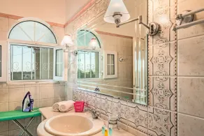 Zante 5 bedroom Villa with private pool and basketball court - Bad