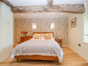 The Tractor Shed - Room