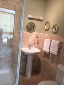 Church View B&B & Holiday Cottages - Baño