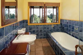 The Spotted Chook and Amelie's Petite Maison - Salle de bain