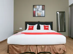 OYO 89915 East Mount Hotel - Habitación