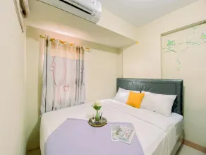 Best Strategic 2BR Apartment at Green Palm Residence By Travelio - Zimmer