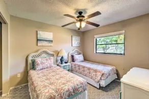 4 Mi to Beaches: Home w/ Lanai & Yard in Venice! - Interiør