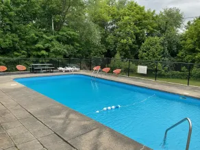 Motel & Hotel La Paysanne - Piscine
