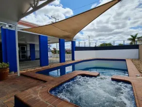 Rockhampton Court Motor Inn - Pool