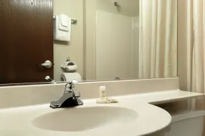 Microtel Inn & Suites by Wyndham Bloomington MSP Airport - Salle de bain