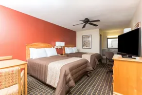 Days Inn by Wyndham Forest - Chambre