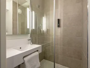 B&B HOTEL Landerneau Bois Noir - Badeværelse