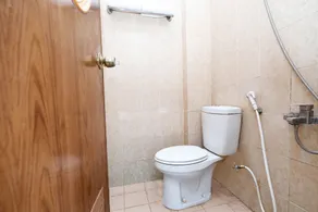 OYO 1251 Residence 8 - Bathroom